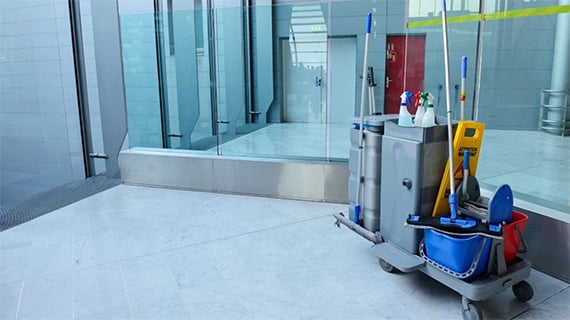 airport cleaning company